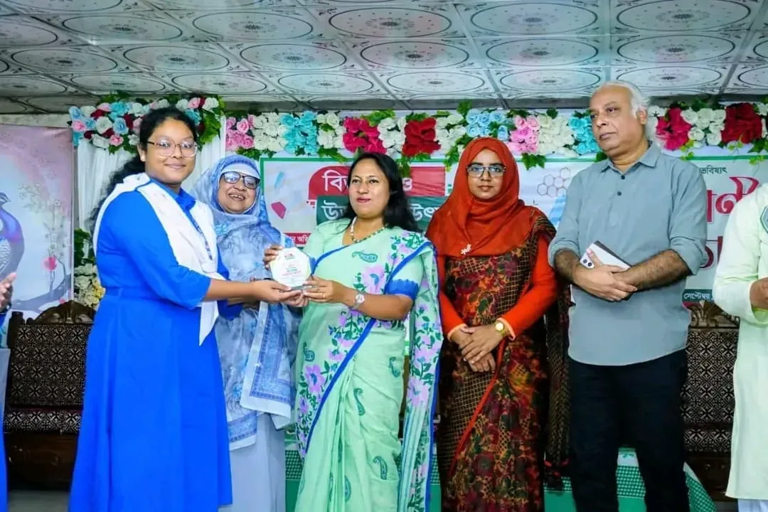 বিজ্ঞান ও প্রযুক্তিনির্ভর উন্নত বাংলাদেশ বিনির্মাণে তরুণদের উদ্ভাবনী চিন্তার বিকাশ
